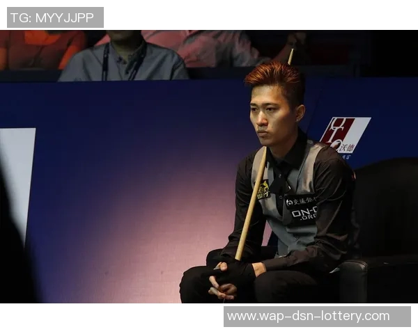 丁俊晖与曹宇鹏巅峰对决乒乓球赛场上的精彩瞬间与激烈角逐